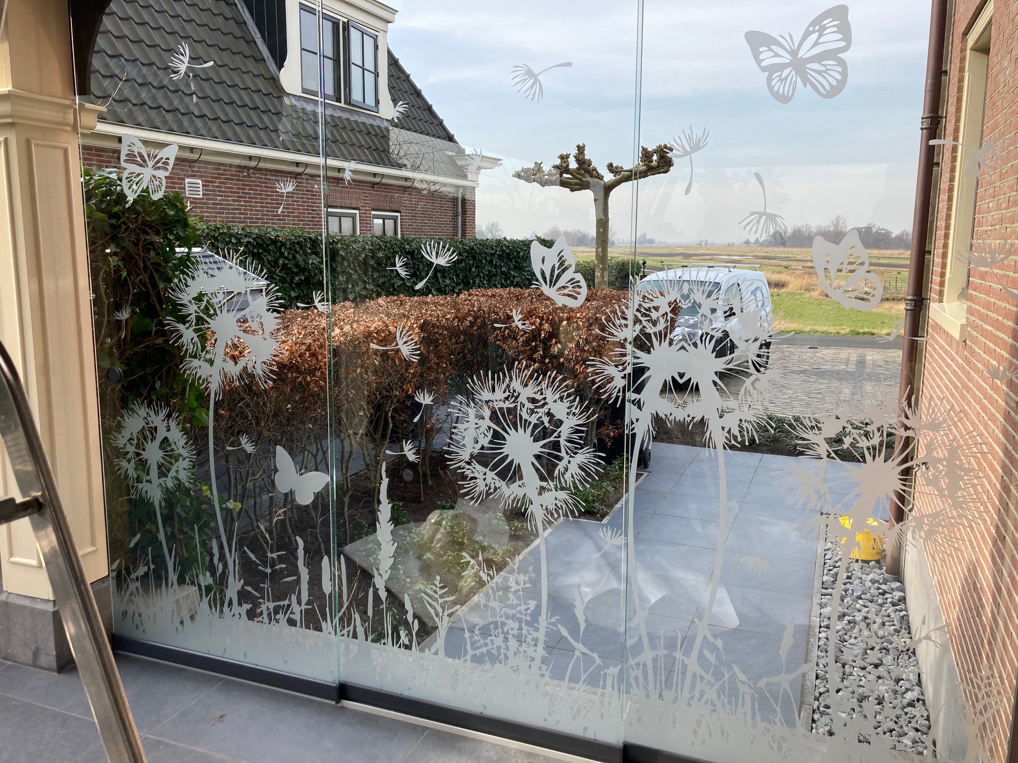 Etched glass